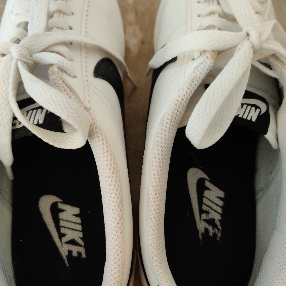 Kicks - Picture 3 of 4